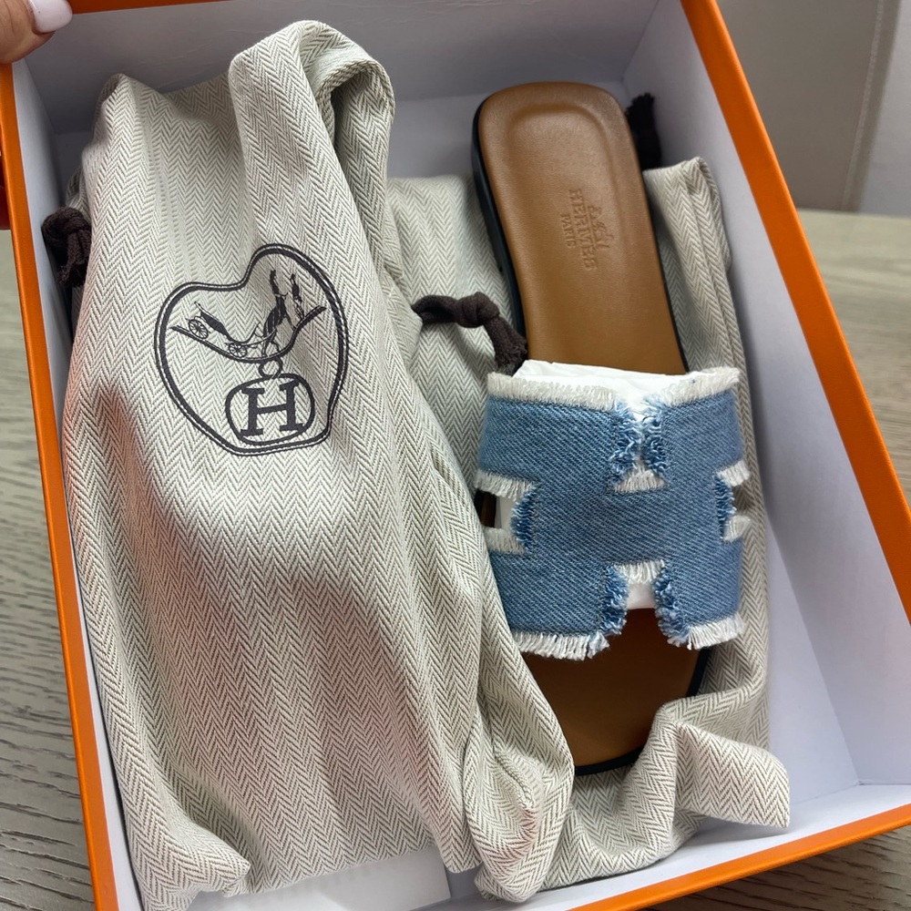 Oran sandal